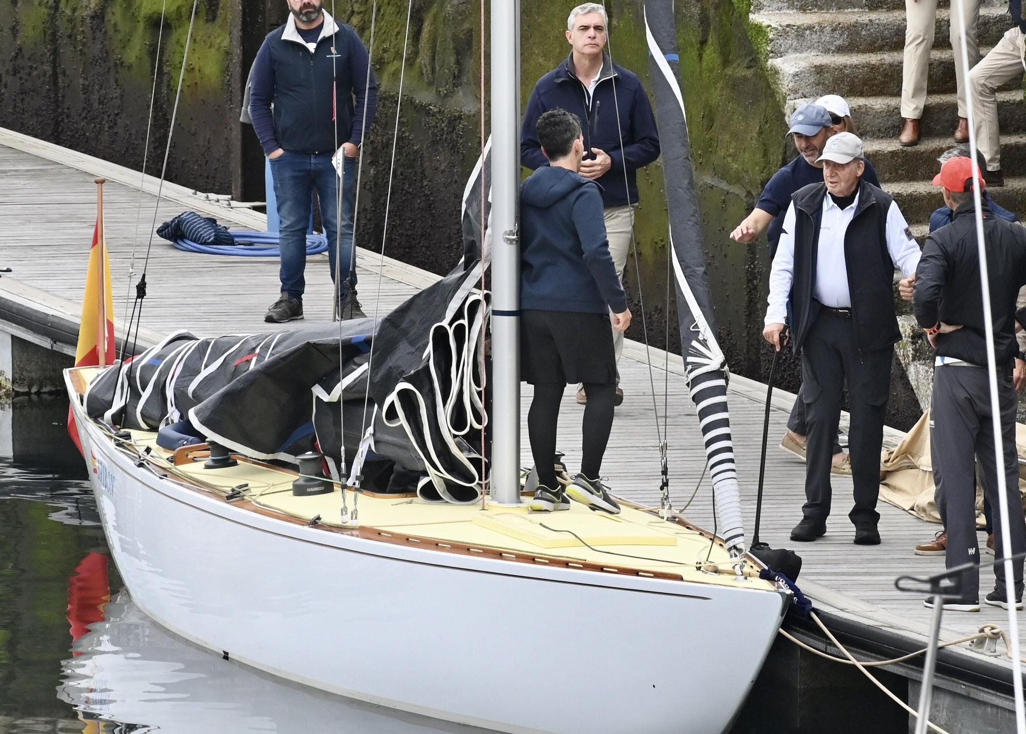 El rey emérito, Juan Carlos I, ya navega por aguas de Sanxenxo