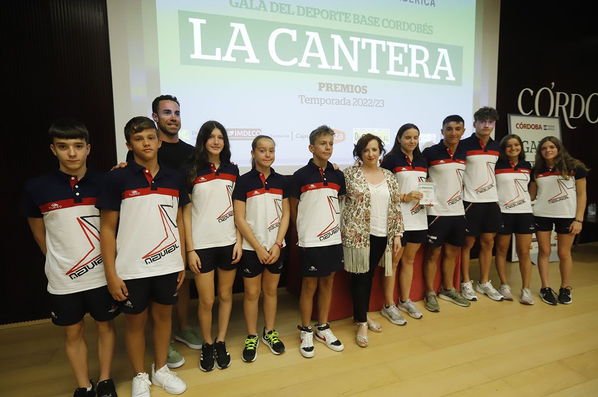 Premio mejor club: Navial. Rosa García y los deportistas del equipo.