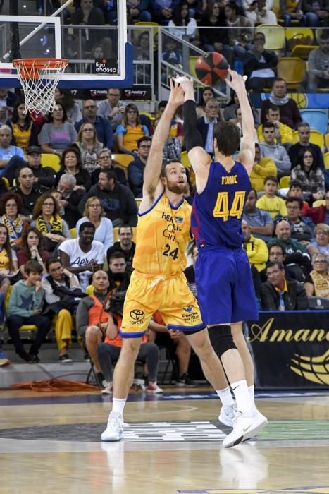 09-02-20 DEPORTES. PABELLON GRAN CANARIA ARENAS. SIETE PALMAS. LAS PALMAS DE GRAN CANARIA. Partido de baloncesto entre los equipos del Herbaife GC y el Barcelona.    Fotos: Juan Castro.