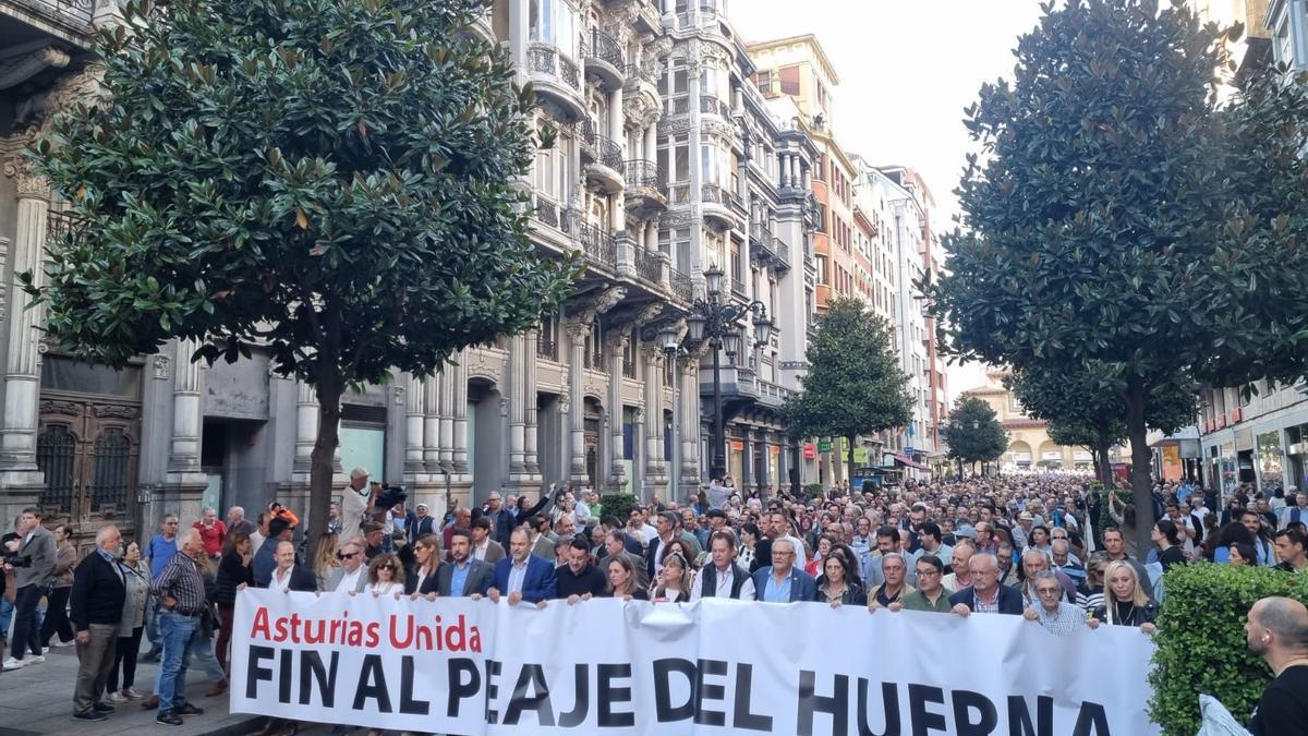 Arranca la manifestación en Oviedo para pedir el final del peaje del Huerna