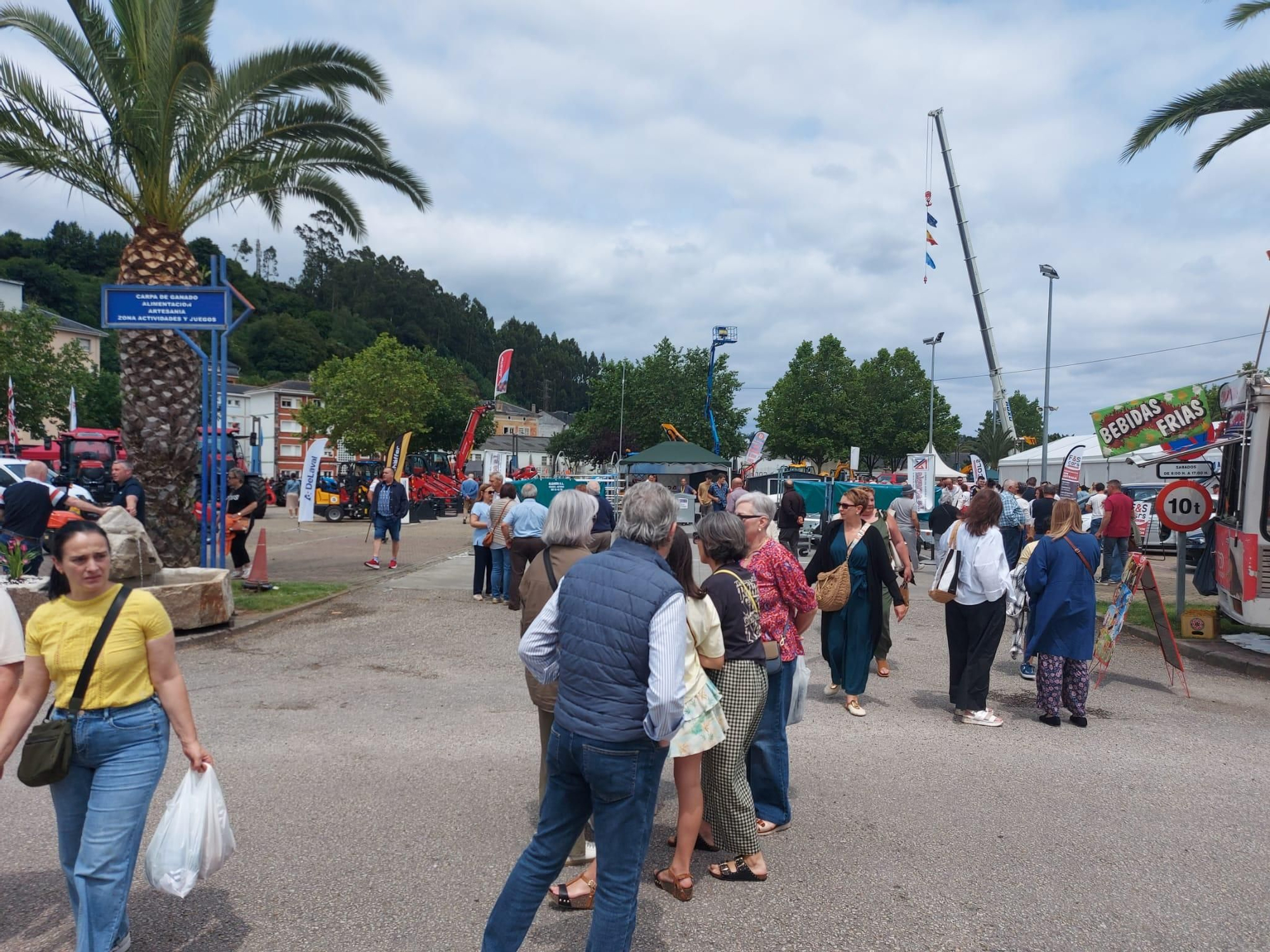 El público llenó la Feria de Vegadeo durante el fin de semana