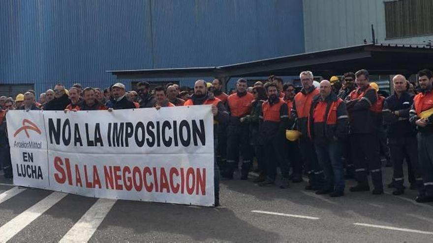 Paro por el ERTE en la planta de ArcelorMittal