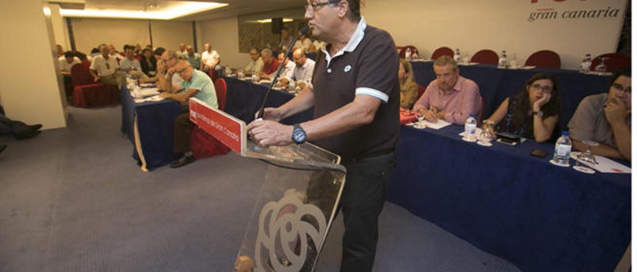 Sebastián Franquis y Juana González lideran la pugna del PSOE al Congreso