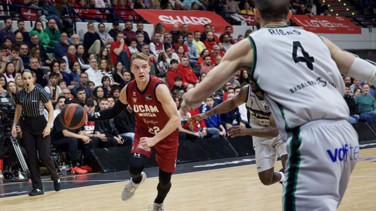 Ludde Hakanson, en el partido ante el Joventut de Badalona. | JUAN CARLOS CAVAL