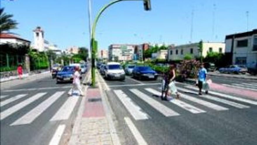 Herido grave al ser arrollado por un camión en la autopista