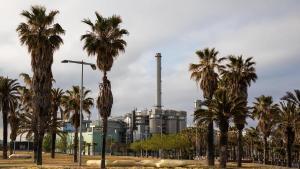 La incineradora de Tersa, visto desde el parque del Fòrum, en Sant Adrià de Besòs.