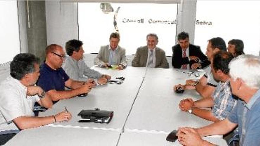 Reunió dels portaveus dels grups i el president, el 26 de juny, amb els advocats del Consell que porten el cas.
