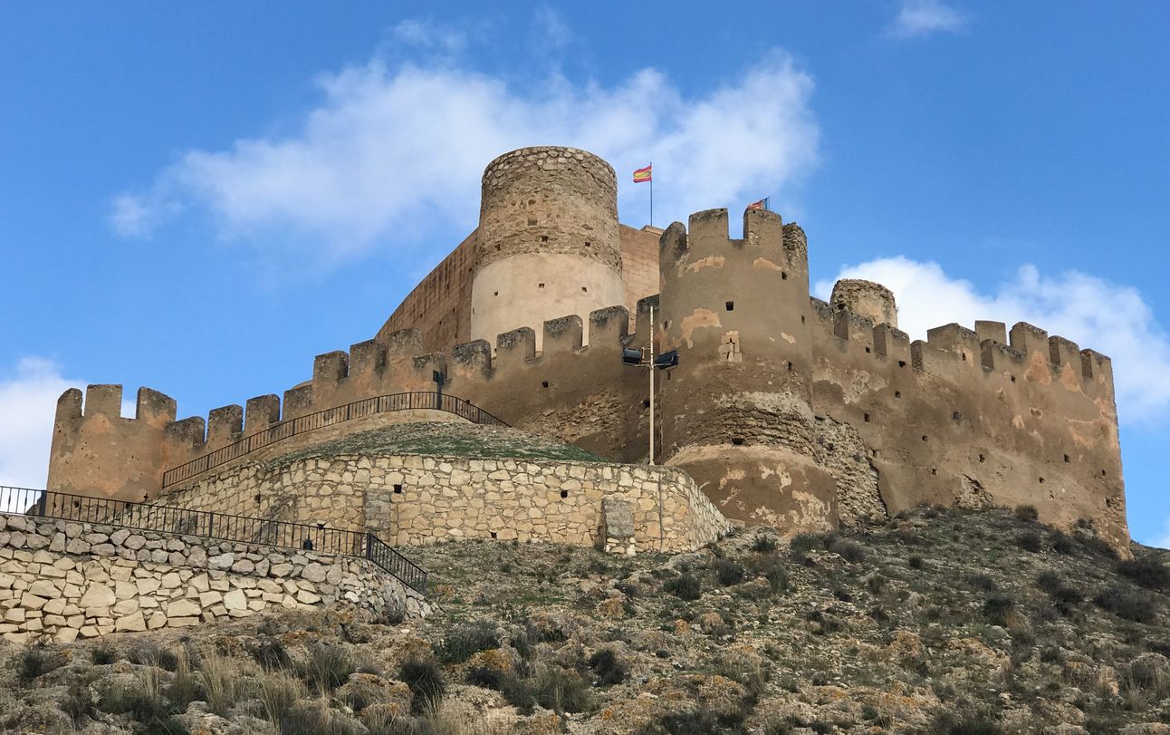 El castillo medieval de Biar fue primero una fortaleza musulmana