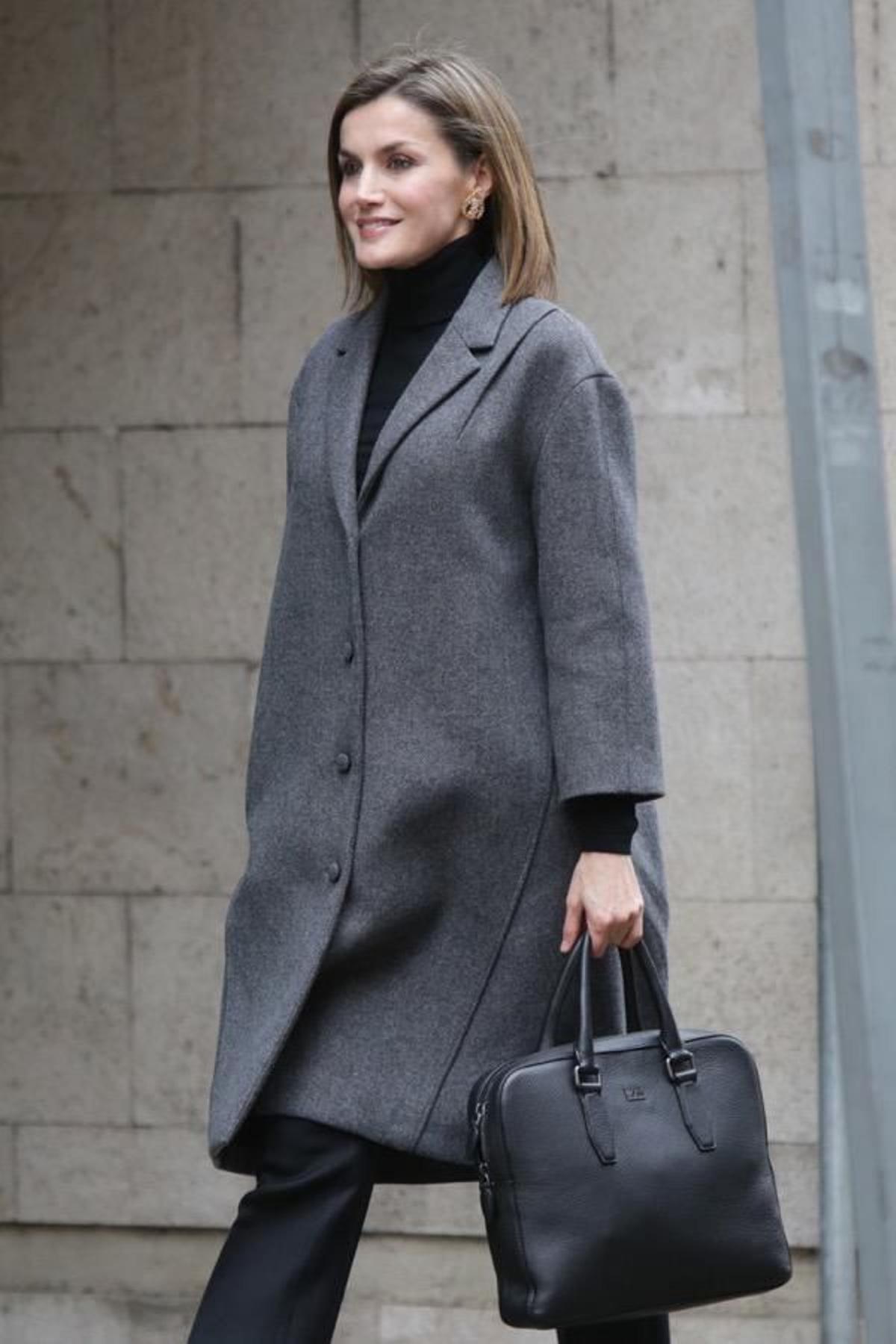 La Reina Letizia con estilo working girl