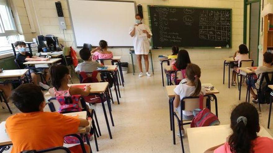 Mascarillas FFP2 a diario para el profesorado de Castellón hasta que acabe el curso