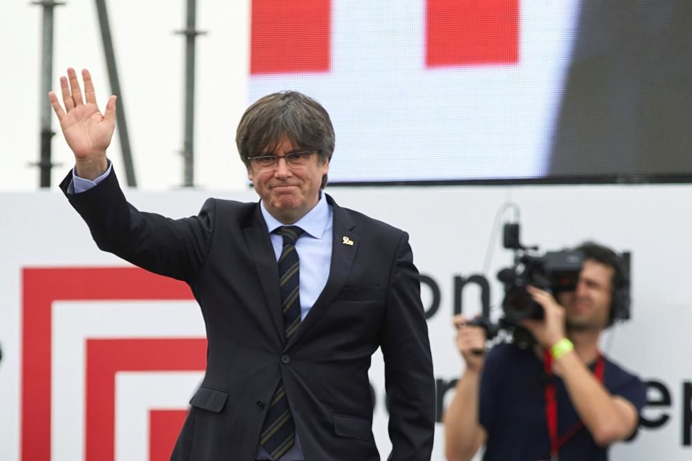 Torra y Puigdemont participan en un acto independentista en Perpiñán.