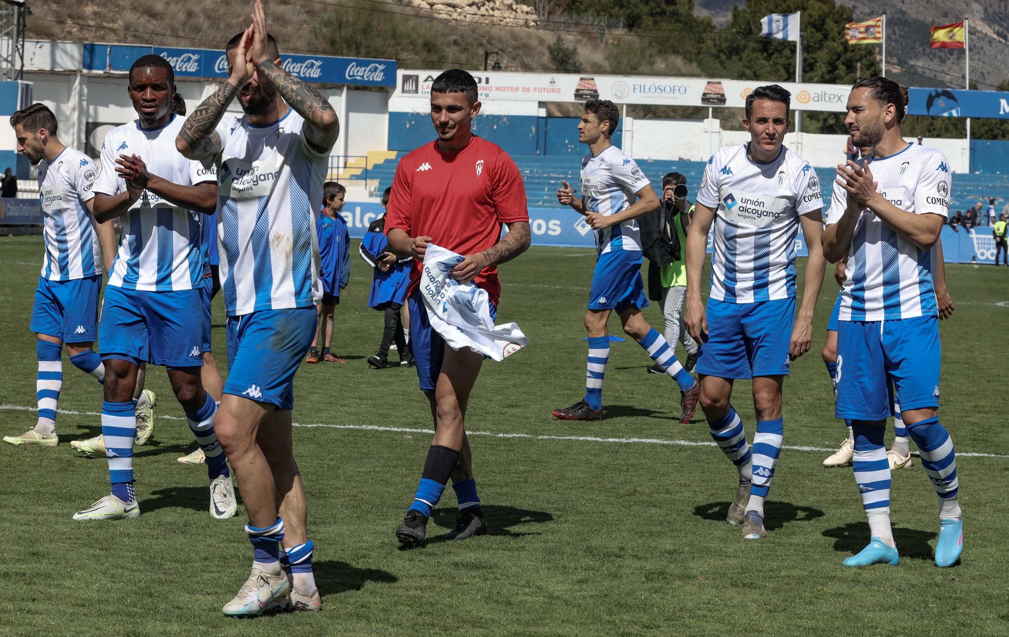 El Alcoyano se aleja del peligro (2-0)