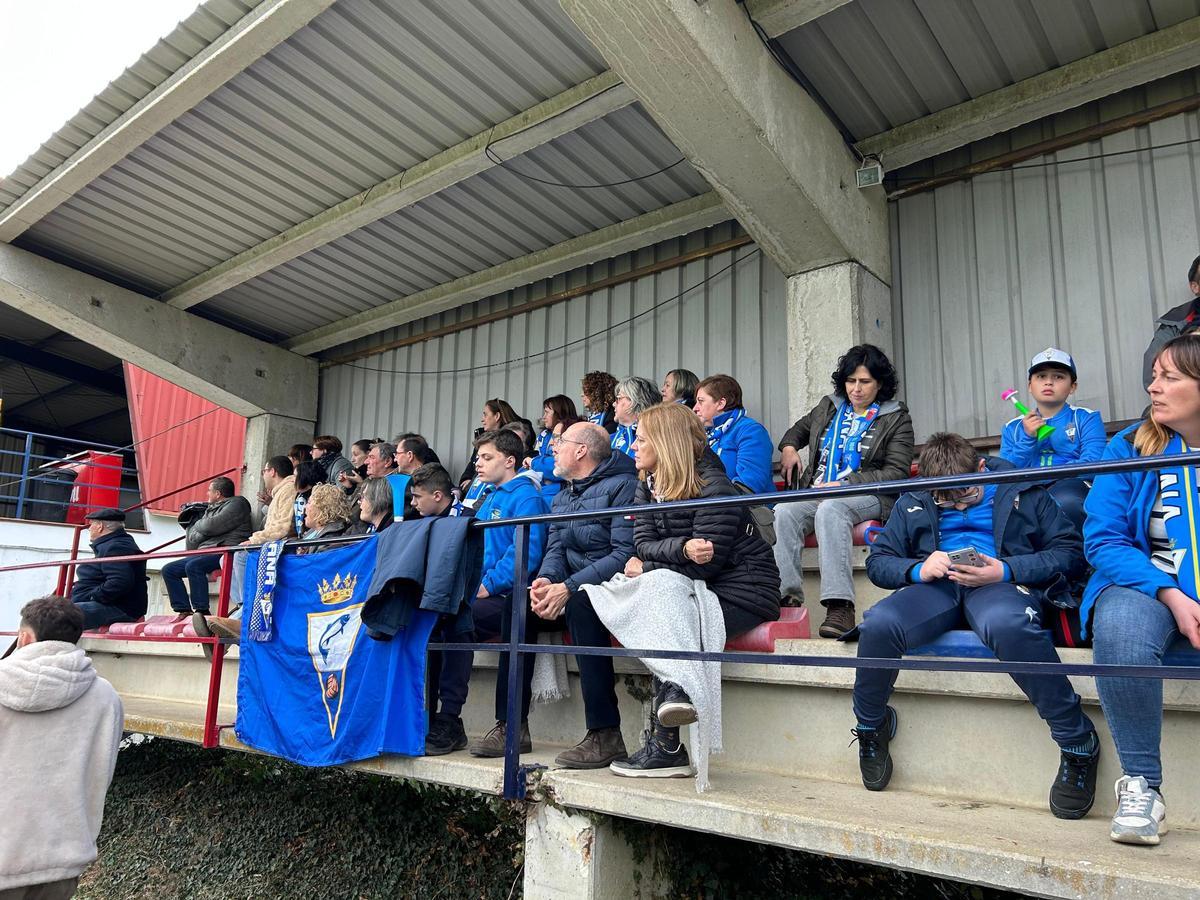 EN IMÁGENES: Así fue el derbi entre Salas y Cornellana, con victoria visitante en el último suspiro