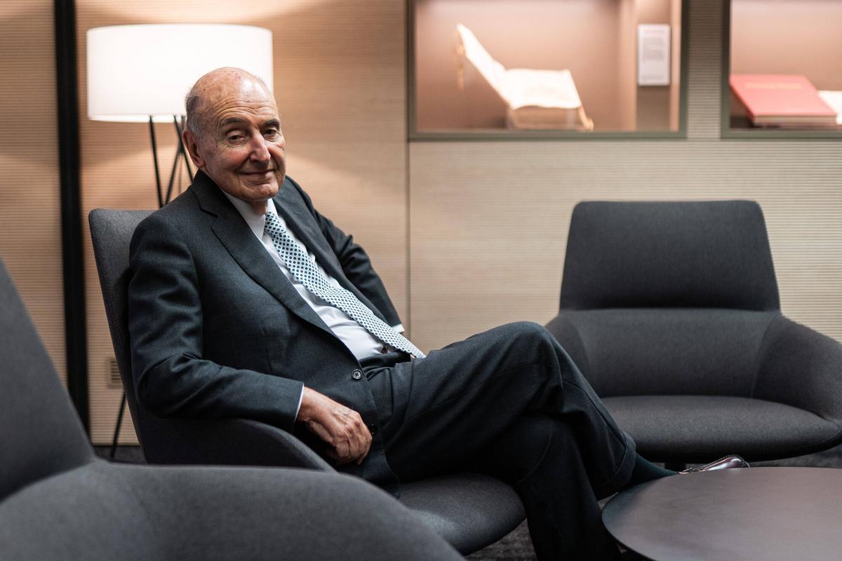 Barcelona. 15/10/2025. Entender Mas. Miquel Roca Junyent, abogado y expolítico español. AUTOR: Marc Asensio Barcelona, Catalunya, España, Miquel Roca Junyent, abogado, ley, expolítico, política, Franco