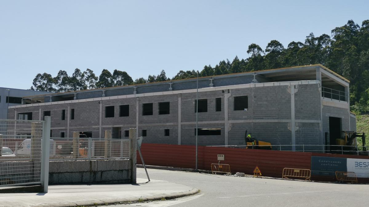 Las obras de la nave de Conservas Lago Paganini en Castiñeiras.