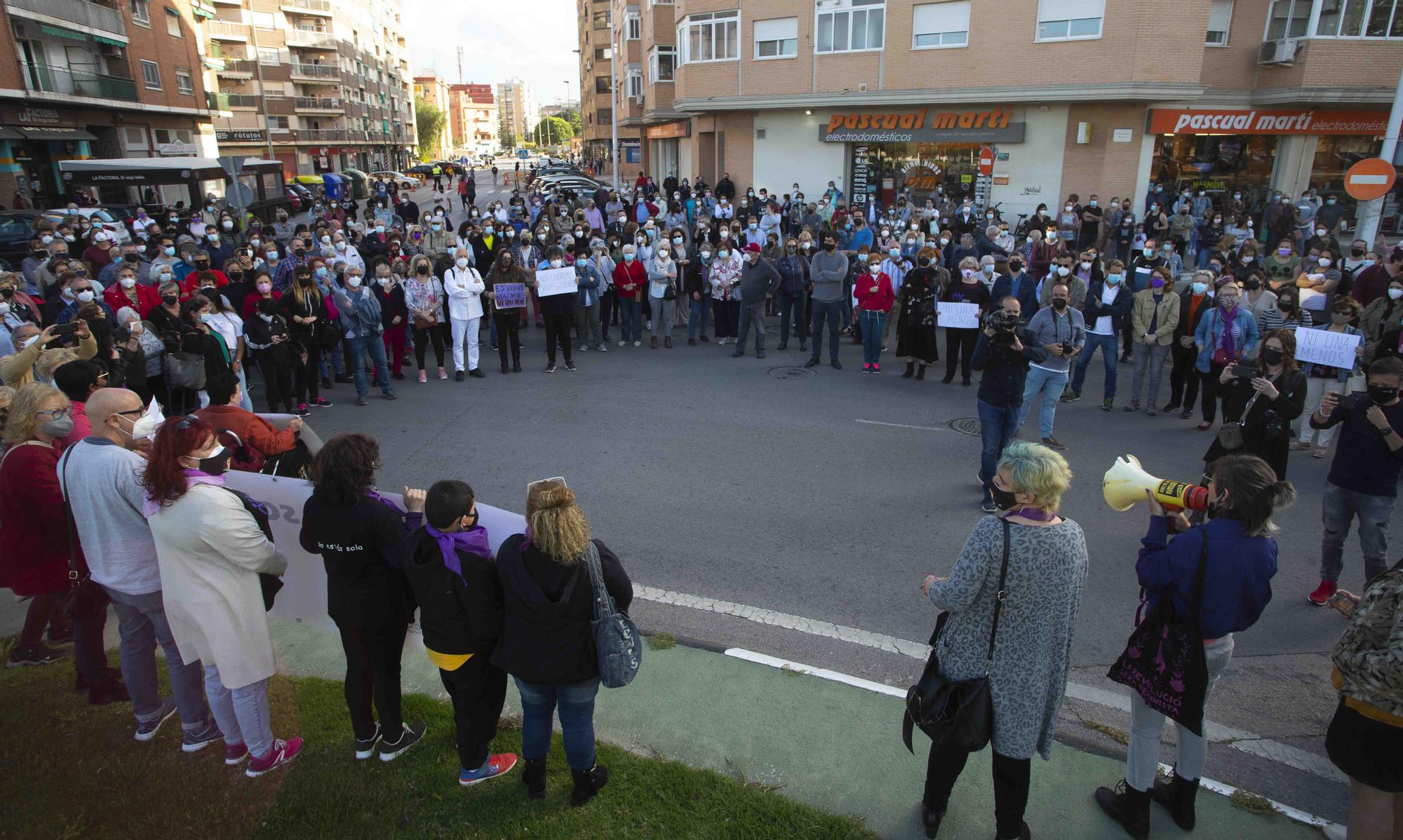 Condena y dolor en Sagunt por el asesinato de Soledad.