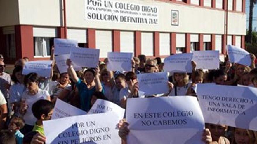 El curso se inicia con protestas en Gévora y el estreno del colegio de Las Vaguadas