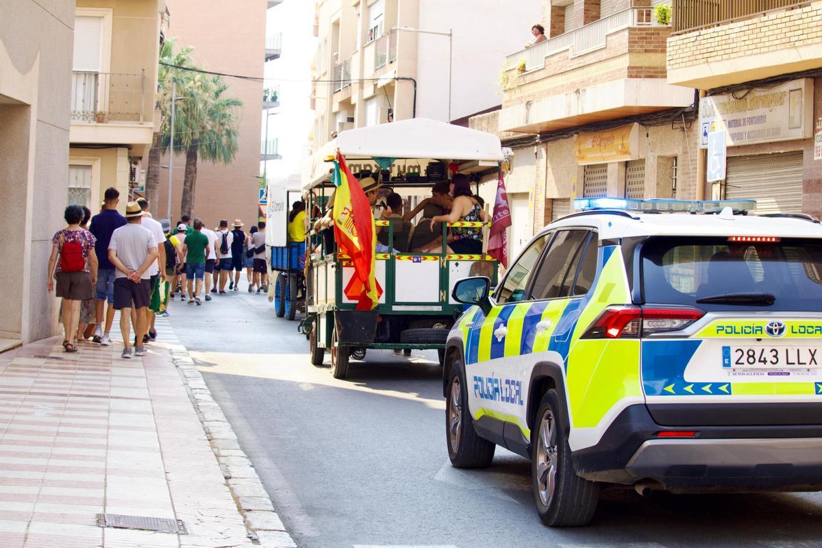 La Fireta de Sant Jaume de El Campello, en imágenes: carros y caballos vuelven a bajar hasta el mar