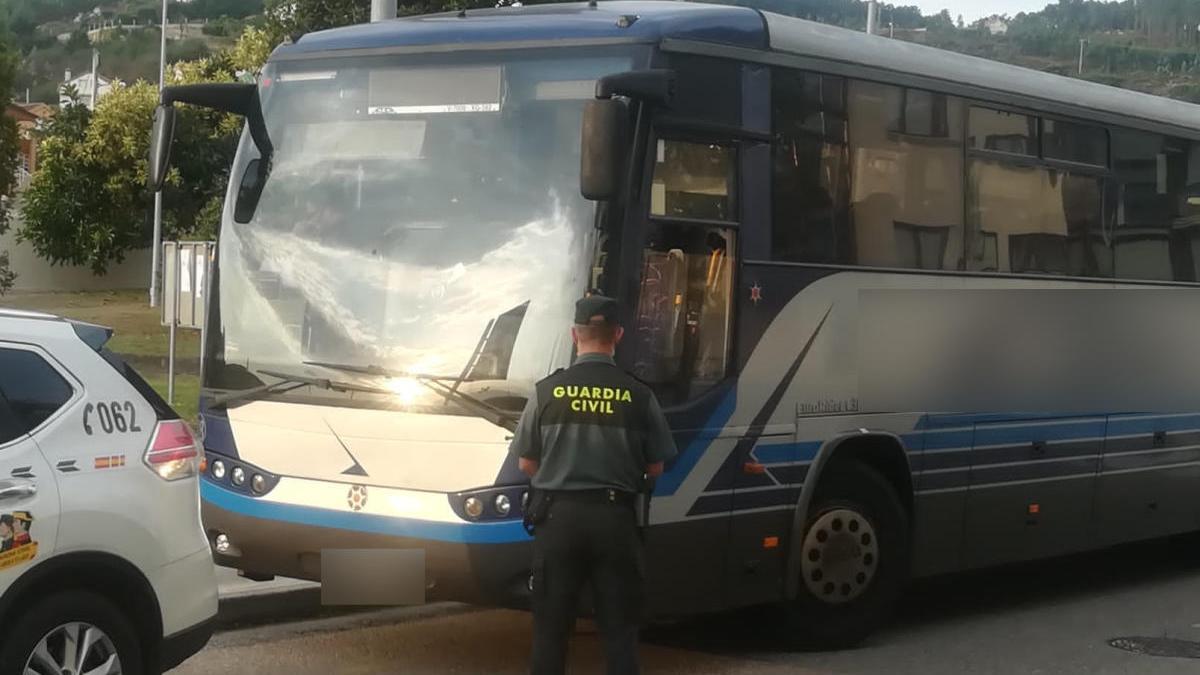 Un Guardia Civil que intervino en el altercardo en el bus entre Vigo y Baiona. // G.C.