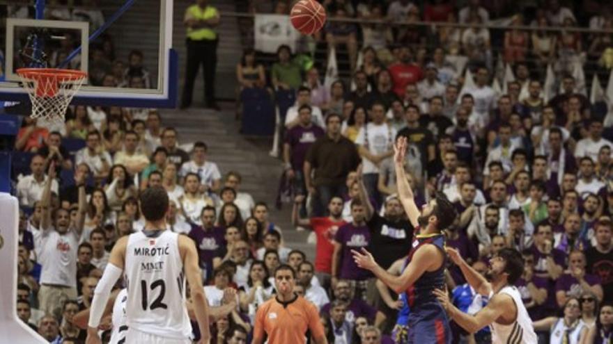 Real Madrid y Barça, listos para la tercera batalla por el título