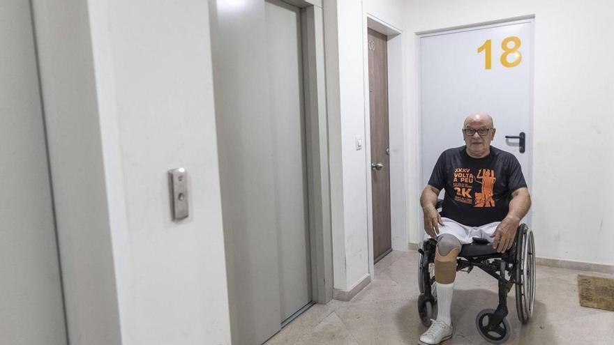 La ley de dependencia y discapacidad amplía las situaciones en que será obligatorio que las comunidades de vecinos instalen ascensores o rampas