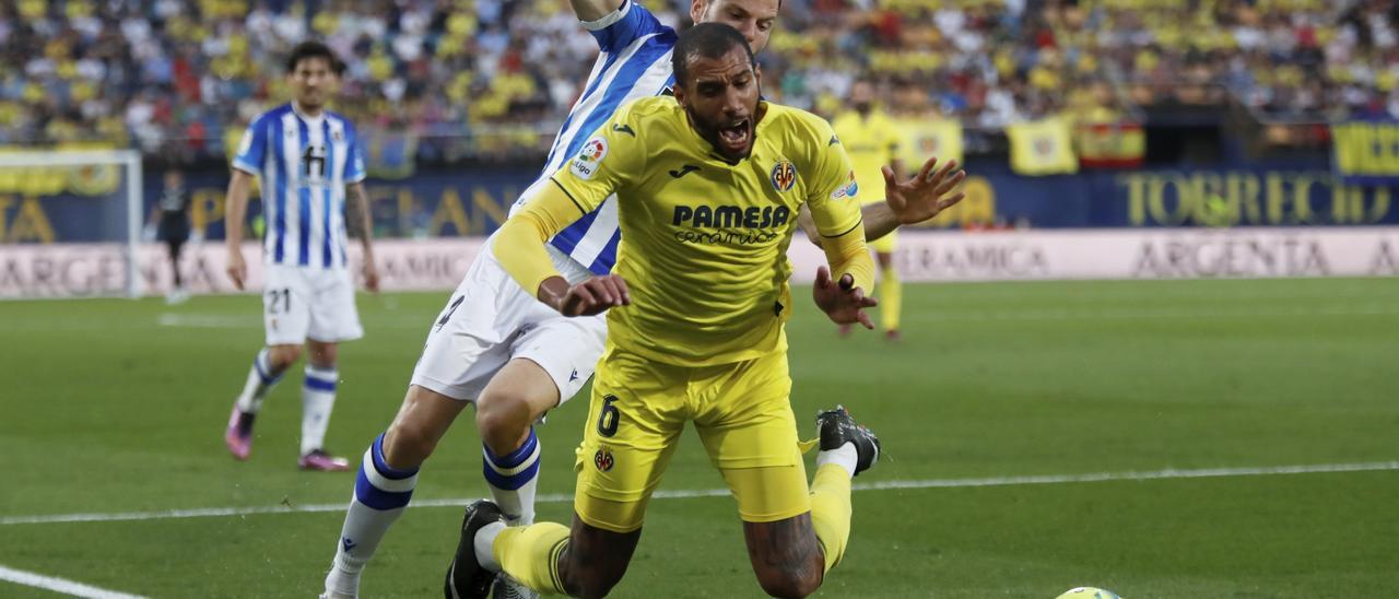 El posible penalti no pitado a favor del Villarreal, antes del 1-2.