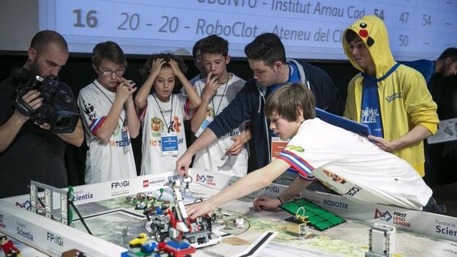 jose37360111 barcelona  19 02 2017   first lego league en el cosmo caixa 180216111920