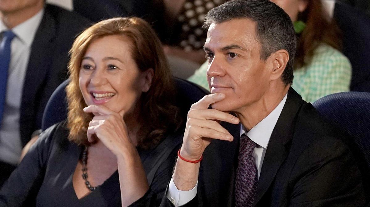 Pedro Sánchez y Francina Armengol.