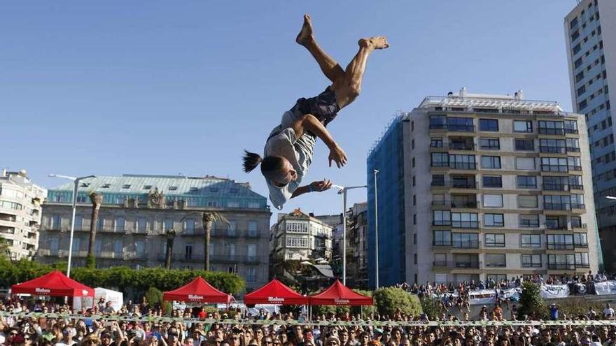 Uno de los participantes en el Street Stunts, en la edición de 2016, celebrada en Vigo.