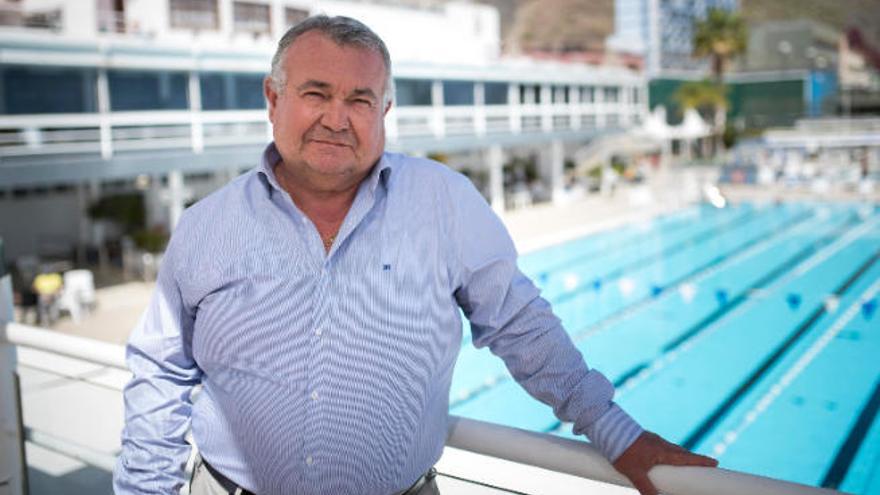 Domingo Navarro, en las instalación del Real Club Náutico de Tenerife.