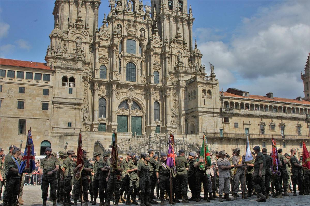 Entrega de premios tras la prueba por relevos de la Brilat en el Camino de Santiago