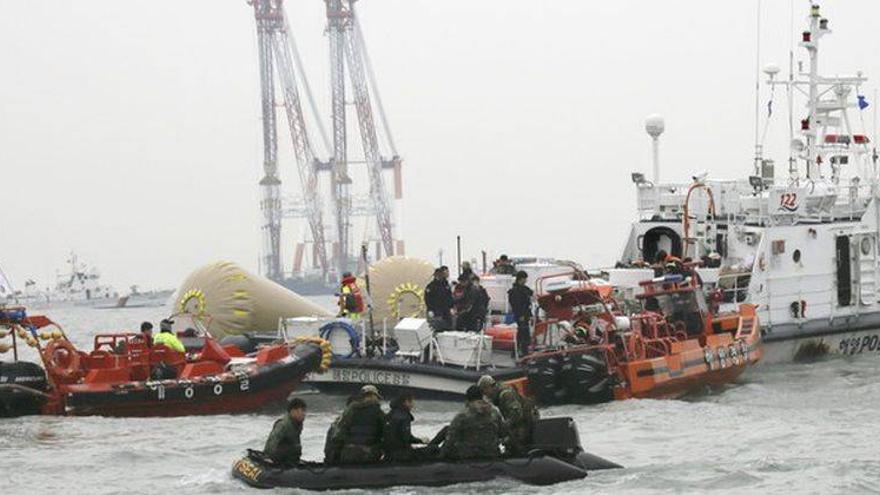 El capitán del barco surcoreano hundido admite que retrasó la evacuación