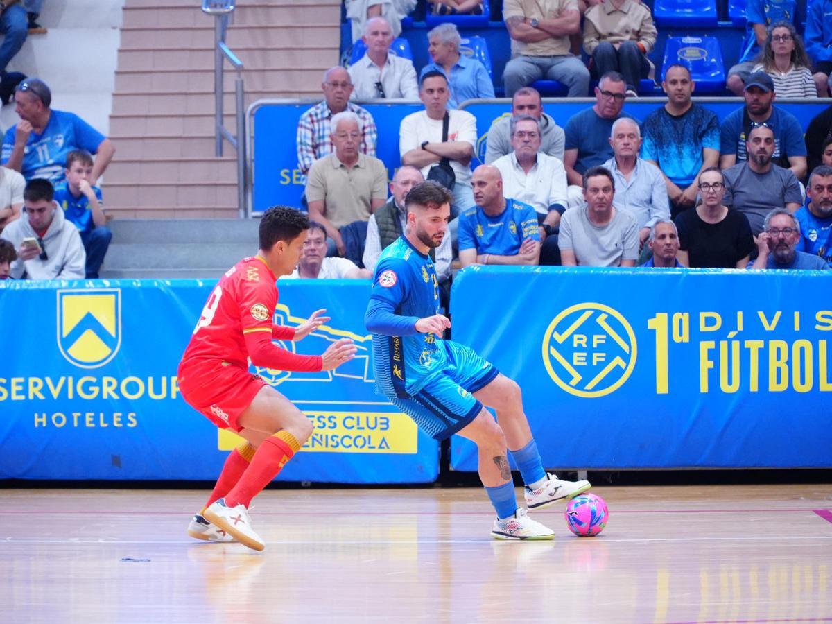 El Servigroup Peñíscola logró este sábado una importante victoria en casa ante Jimbee Cartagena (4-2)