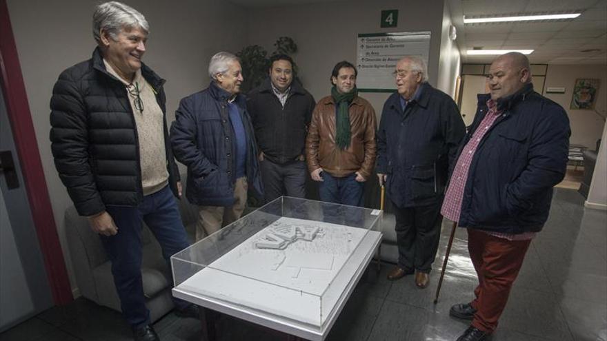 Vergeles se compromete a acabar el nuevo hospital «en dos o tres años»