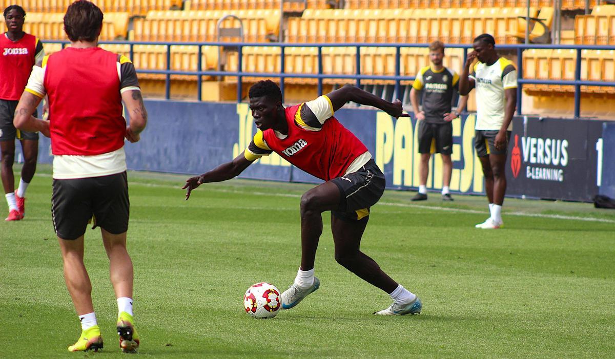 Alassane Diatta regresará al equipo tras cumplir el partido de suspensión.