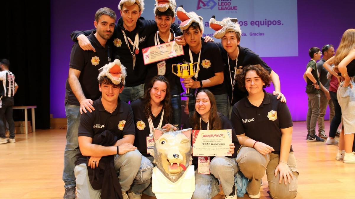 L’equip de robòtica Wolvineers de l’escola FEDAC Sant Narcís de Girona.