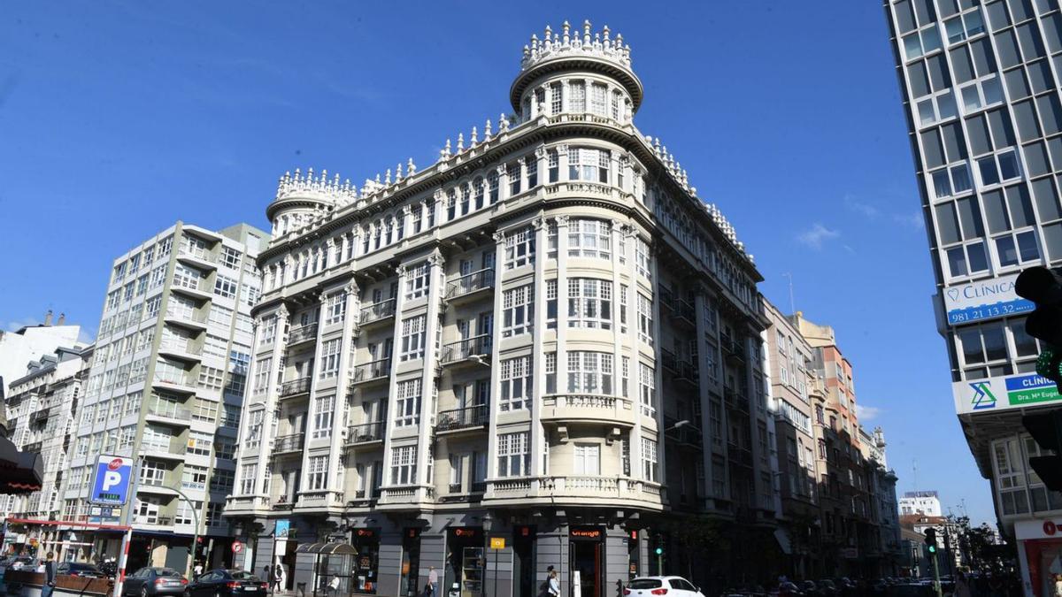 El edificio legado por Piñeiro Pose, del que el Ayuntamiento reclama la propiedad. |   // VÍCTOR ECHAVE