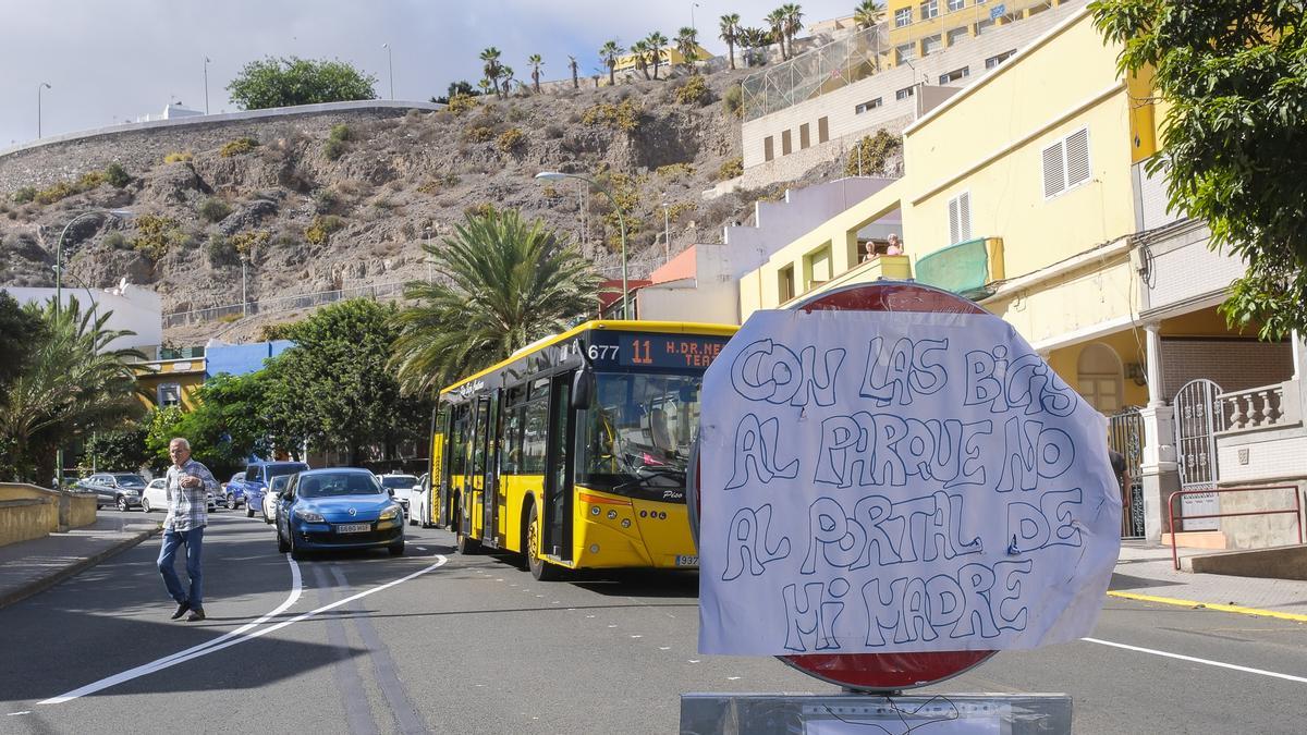 Protestas vecinales por el inicio de las obras del carril bici en el Barranquillo Don Zoilo.