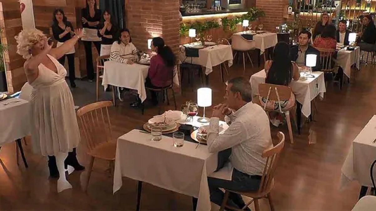 Soltera de First Dates se convierte en Marilyn Monroe y enamora a su cita