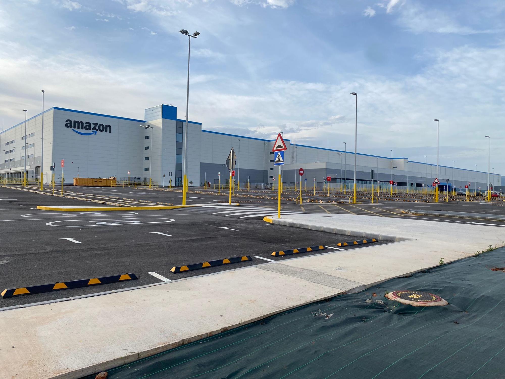 Así se encuentra el centro logístico de Amazon a falta de unas semanas para abrir
