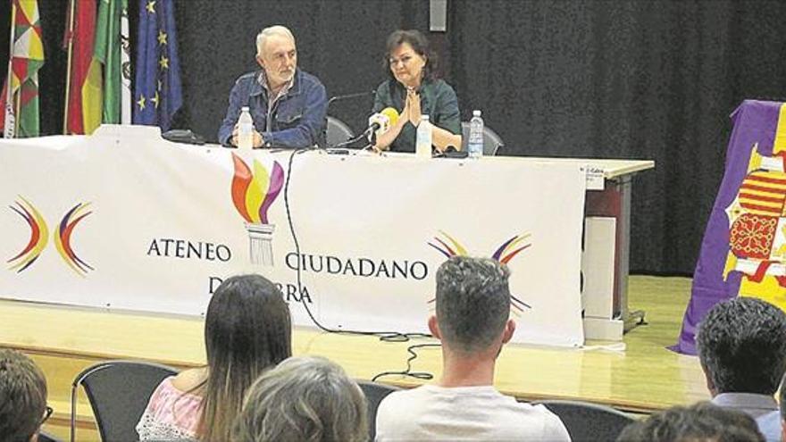 Carmen Calvo participa en el ciclo del ateneo ciudadano sobre la constituciÓn