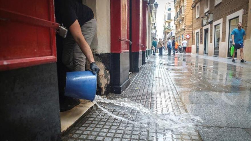 Cádiz sufre la mayor tromba de agua de la última década