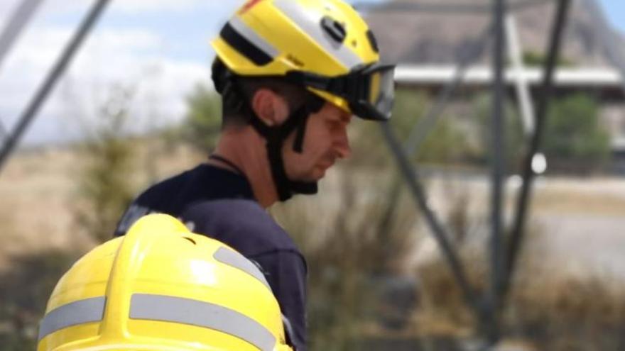 Bomberos del SPEIS sofocan las llamas