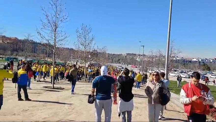 La colonia amarilla no falla: cientos de aficionados acompañan a la UD Las Palmas en el Metropolitano