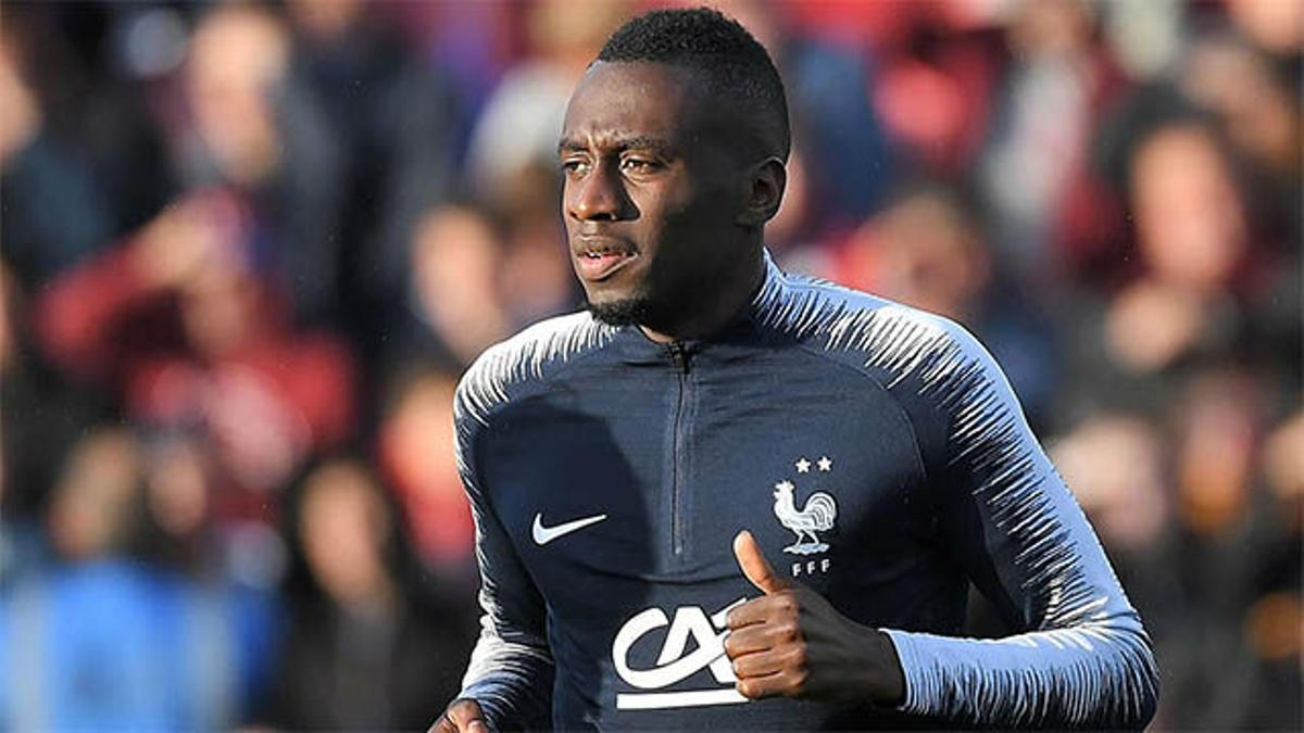 Matuidi sale en defensa de Dembelé