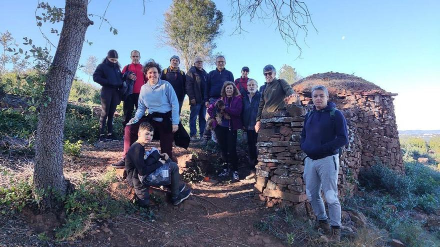 Caminada per les serres de les Torretes i l’Ataix per conèixer l’obra de pedra seca