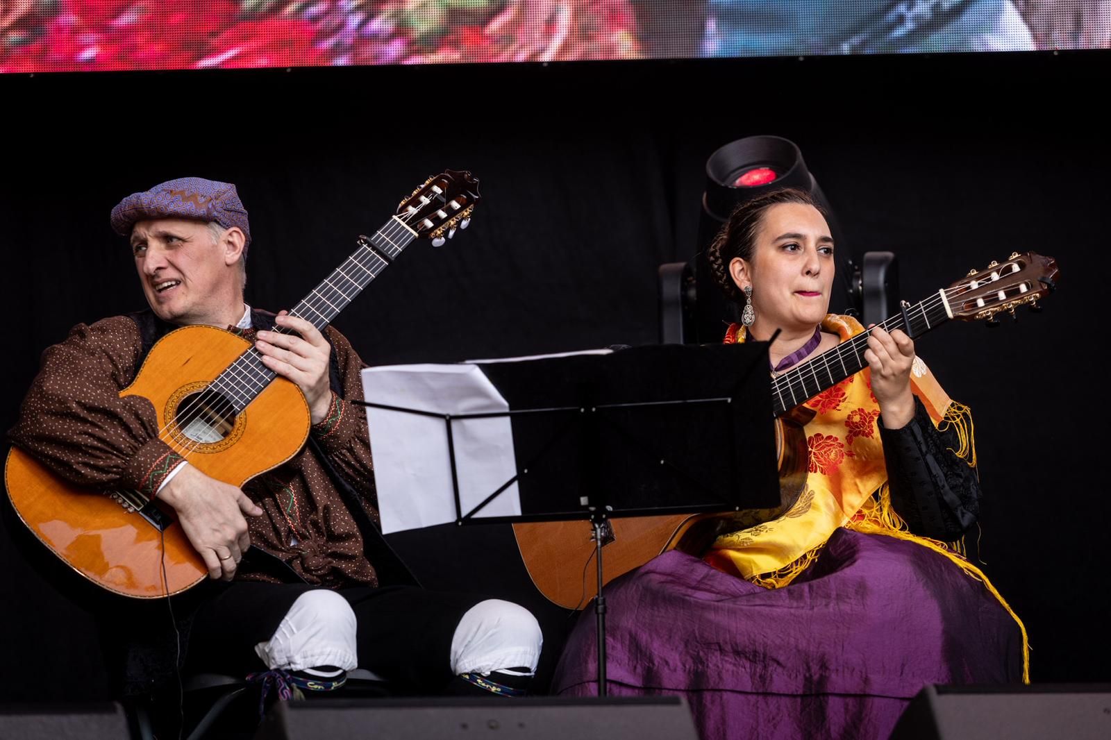 En imágenes | Los ganadores del Certamen de jotas bailan y cantan ante la Virgen