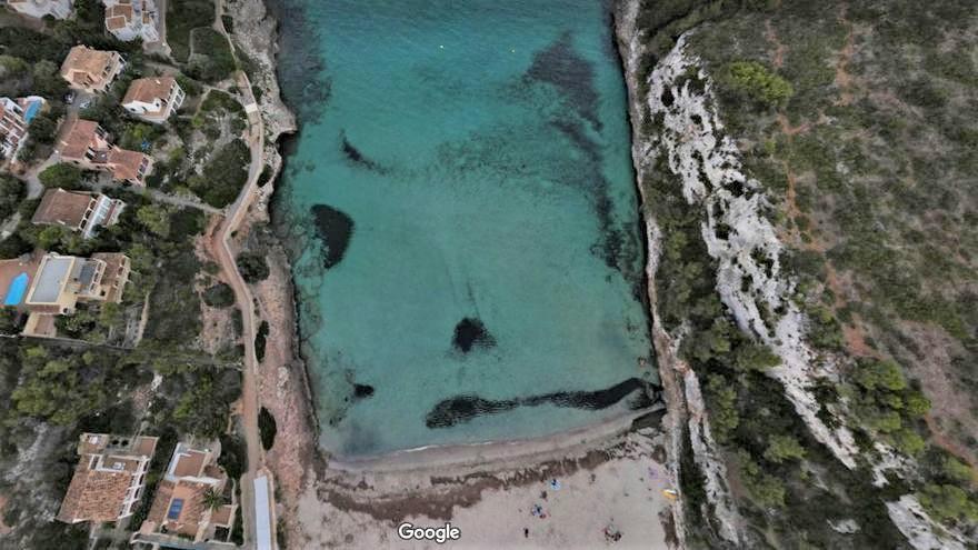 Sieht von oben idyllisch und harmlos aus, kann aber tödlich sein: das Meer in der Cala Romántica auf Mallorca