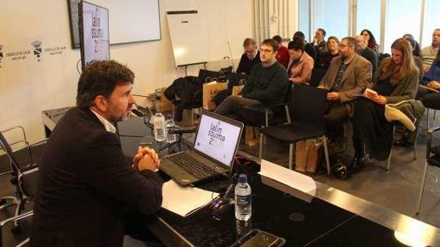 Casares, ayer, durante su intervención las jornadas de urbanismo.