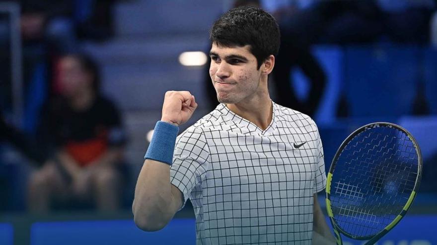 Carlos Alcaraz pasa invicto a las semifinales de las &#039;NextGen Finals&#039; de la ATP